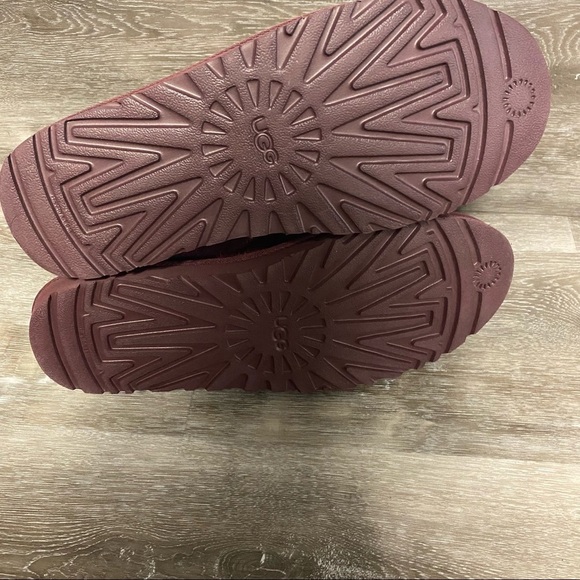 UGG | Neumel Boot In Cordovan Size 10 - Picture 9 of 10